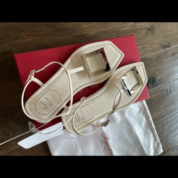 Roger Vivier Bikiviv Sandals in White - Picture 3 of 5